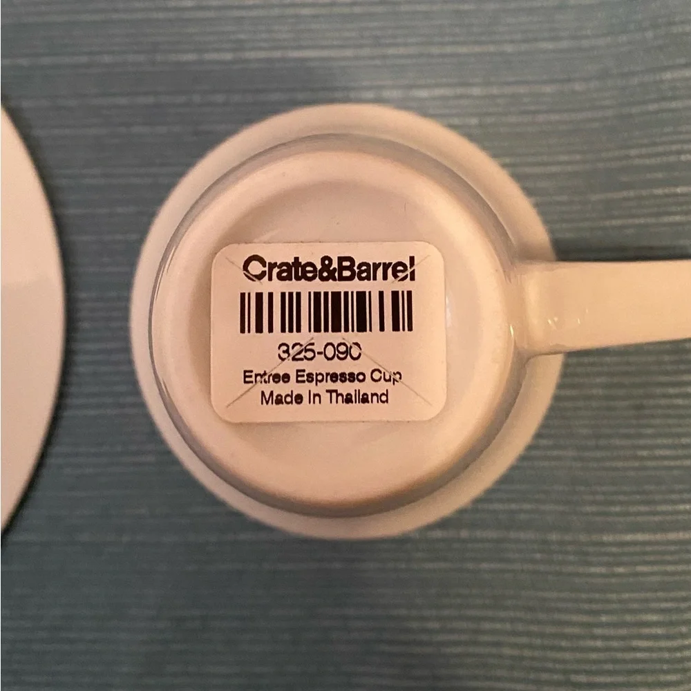 Set of 4 Crate & Barrel Espresso cups and Saucers saucers. New, never used.